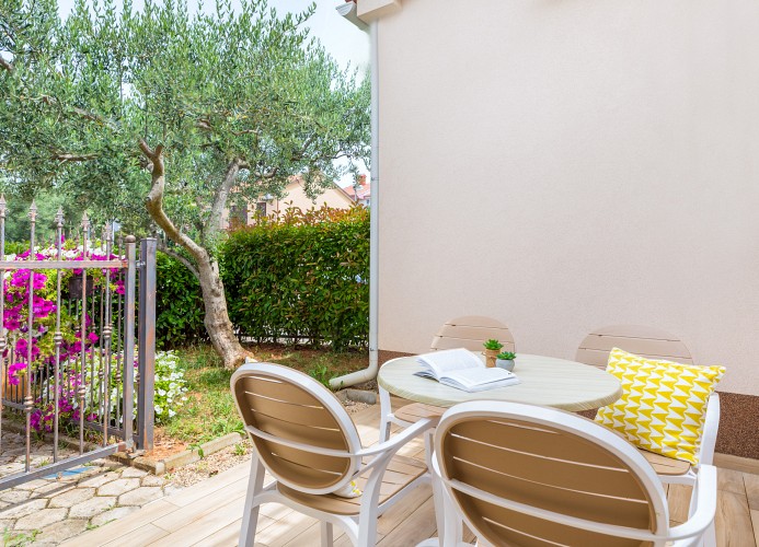 Villa Nina Apartments Zweizimmer-Wohnung mit Terrasse 2+2