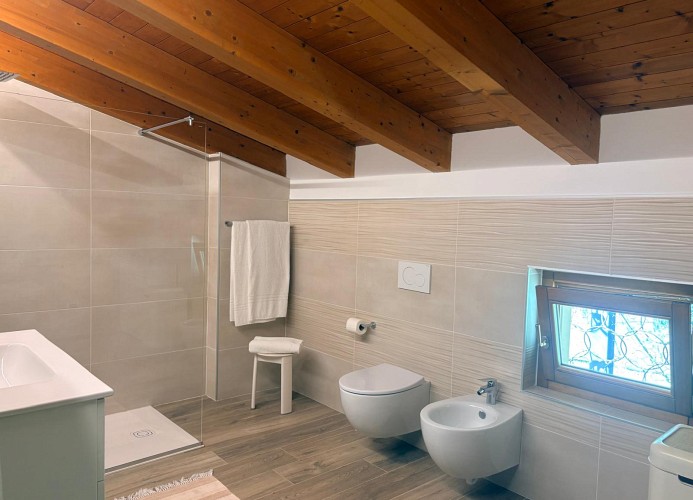 Residenz Villa Gianna Dreizimmer-Dachwohnung mit Seeblick