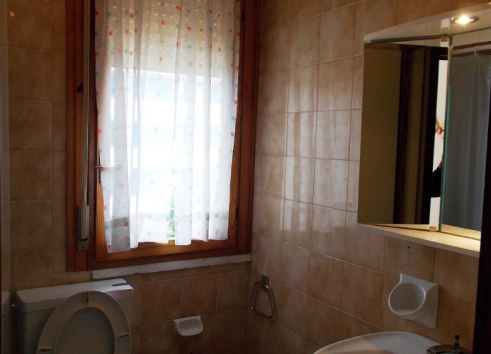 Residenz La Quercia-Dreizimmerwohnung C6*+ mit seitlichem Meerblick