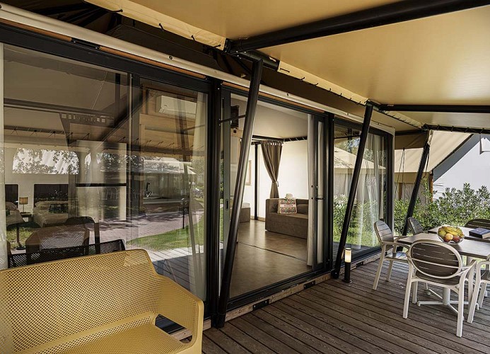 Barricata Holiday Village Boutique