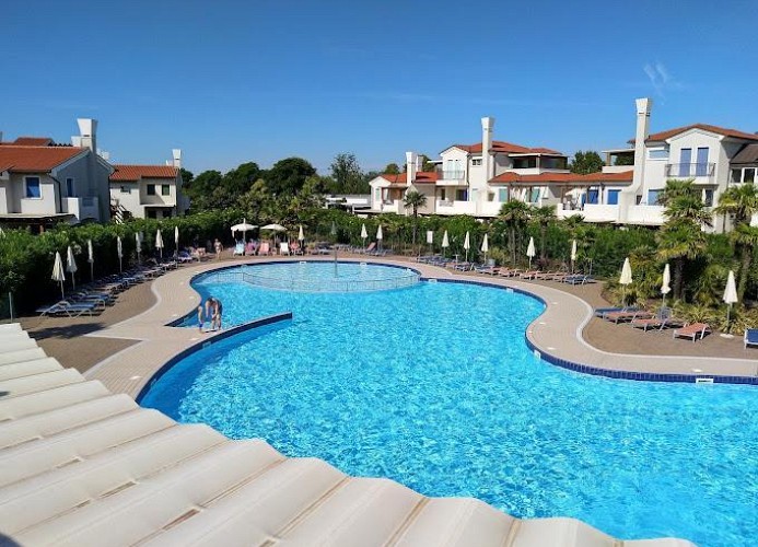 Villaggio A Mare-Vierzimmer-Maisonette-Wohnung Quadri 623 LIR8