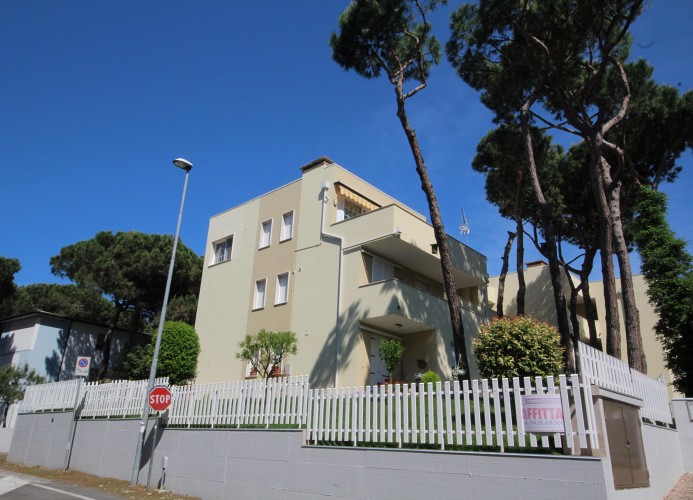 Residenz Veranda Dreizimmer-Wohnung Trilo 