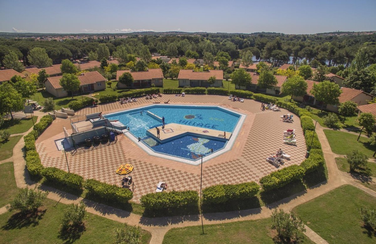Ferienanlage Bi Village Holiday Home Pool