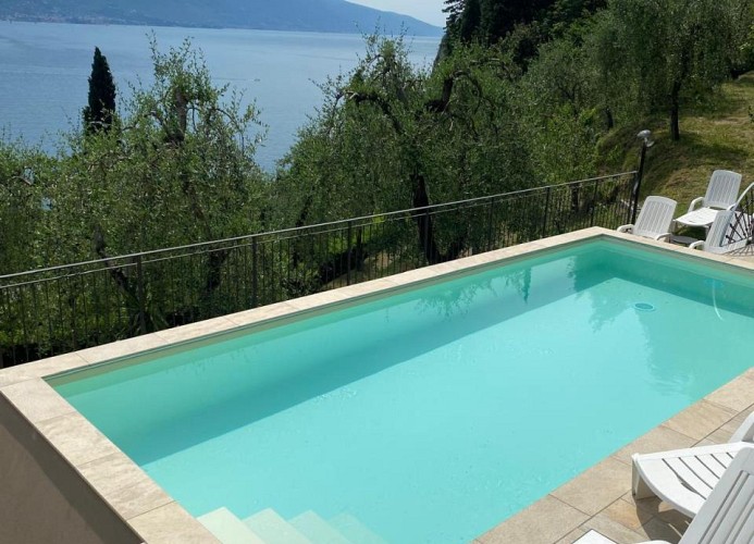 Residenz Villa Gianna Dreizimmer-Dachwohnung mit Seeblick
