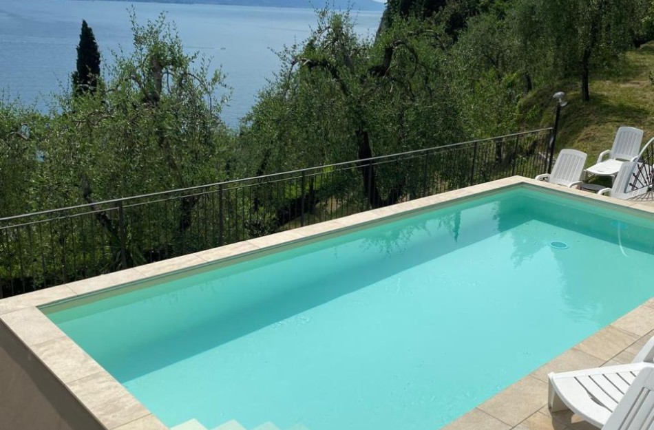 Residenz Villa Gianna Dreizimmer-Dachwohnung mit Seeblick