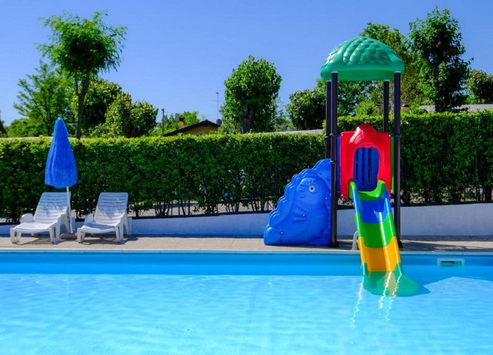 Camping Iris Park Zelt Family Tenda
