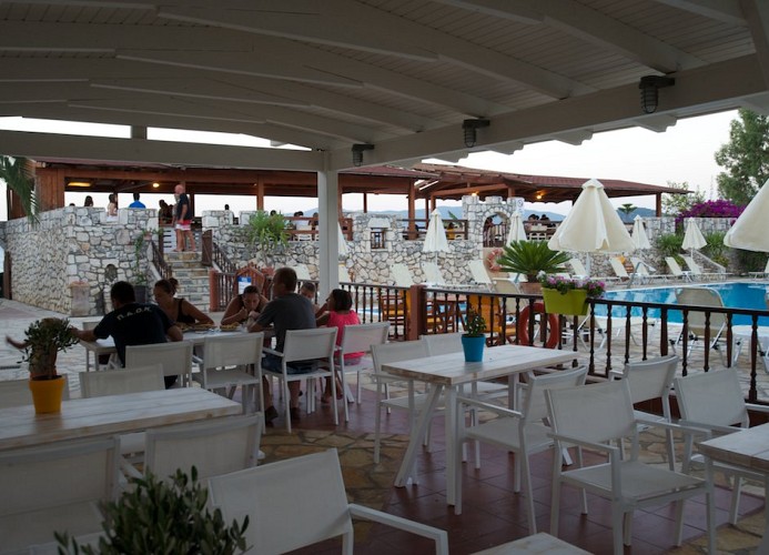 Camping Karavomilos Beach Mobilehome Happy Easy