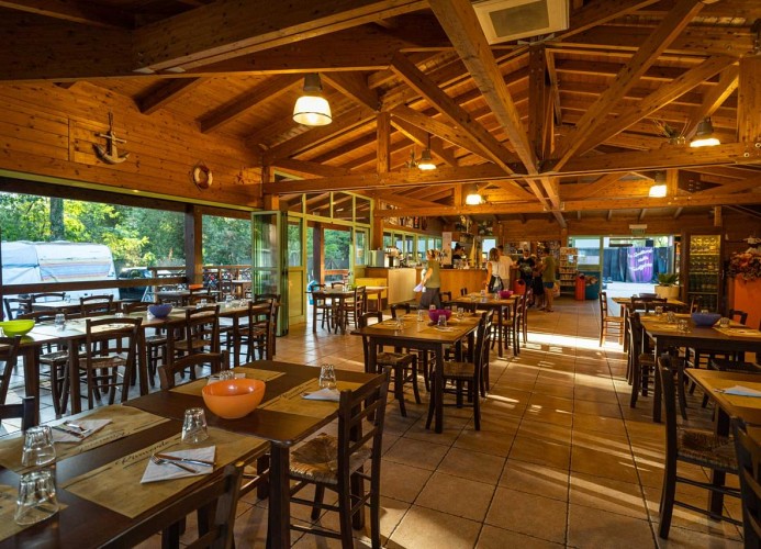 Rivaverde Family Camping Village Lodge Superior Dog
