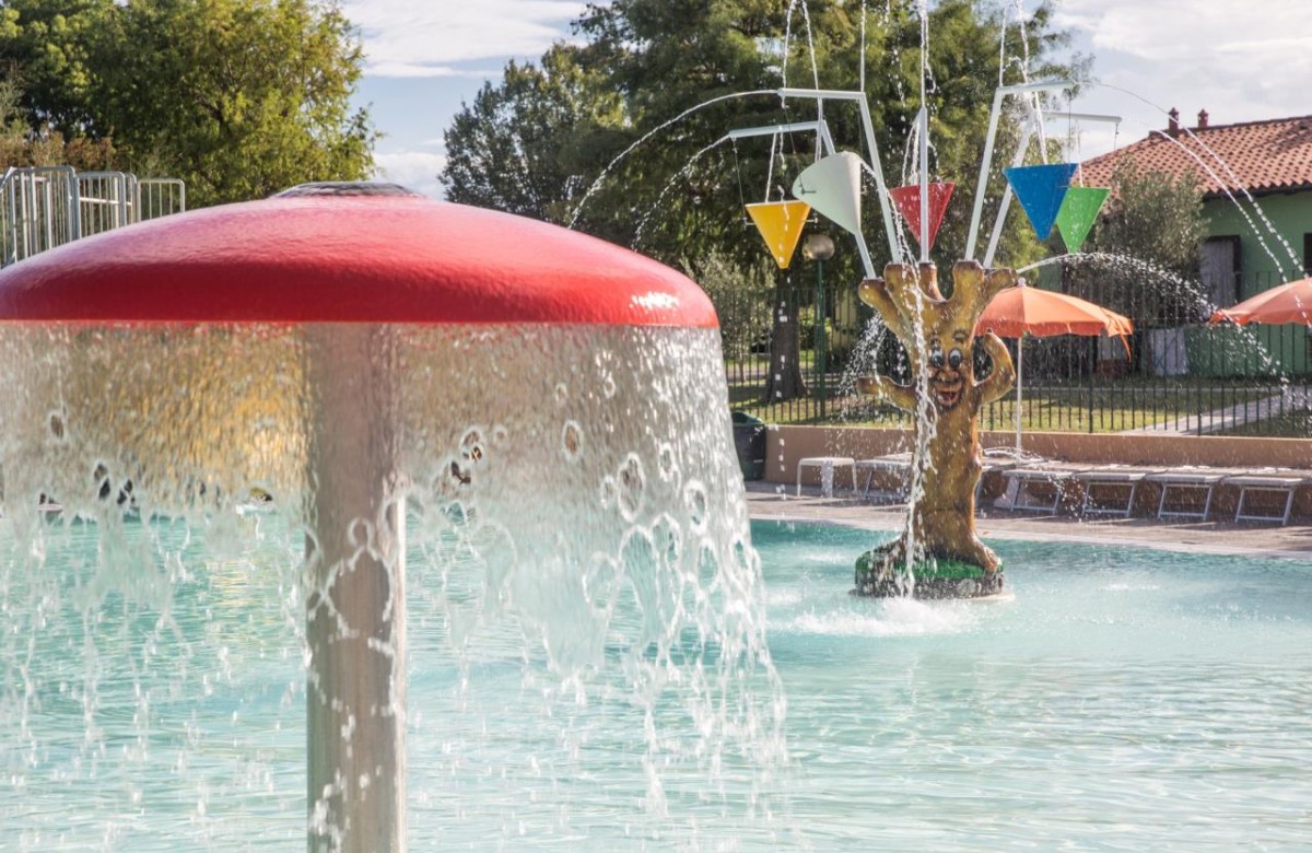 Ferienpark Garda Village Dreizimmer-Bungalow Trilo Comfort 