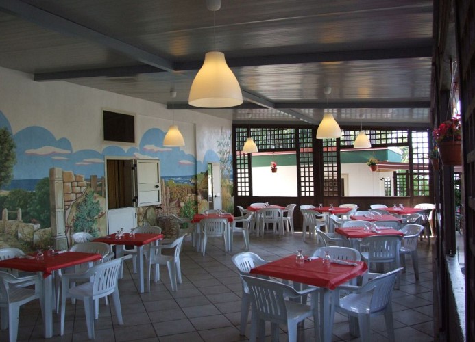 Camping Village Internazionale San Menaio Mobilehome Happy Easy