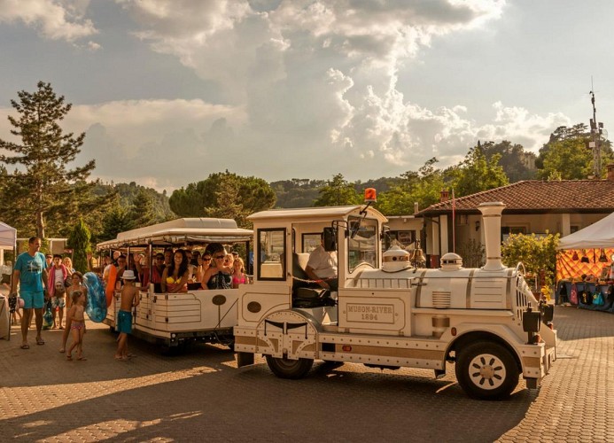 Ferienanlage Norcenni Mobilehome Happy Premium 