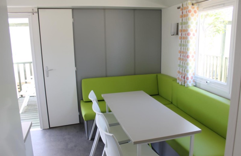 Feriendorf Els Pins Mobilehome Premium 2AC 