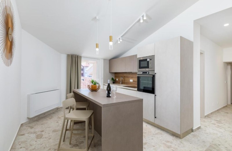 Villa Nina Apartments Superior Dreizimmer-Wohnung mit Meerblick 4*