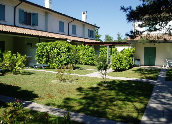 Residenz Ca' del Pino Dreizimmer-Wohnung Trilo Tipo G 
