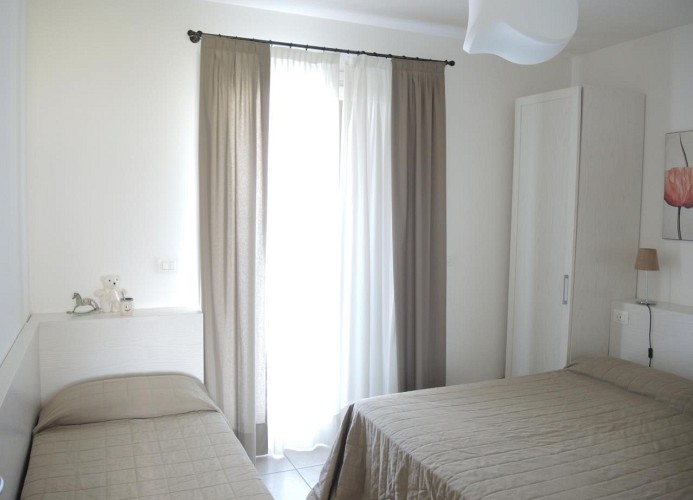 Residenz Evanike Dreizimmer-Wohnung Tipo C1S poolseitig (45/47)