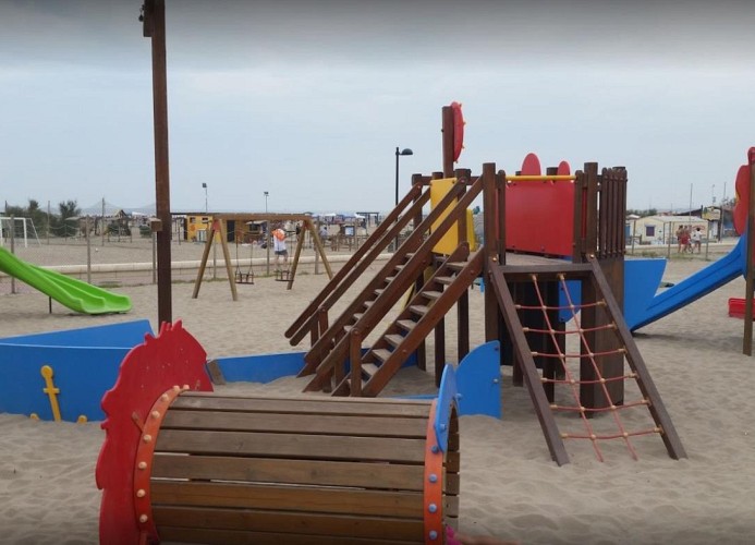 Spielplatz-im-Sand