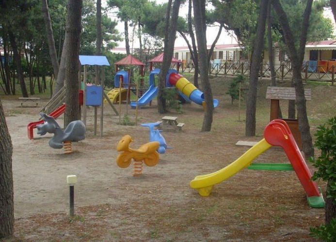 Spielplatz-im-Wald