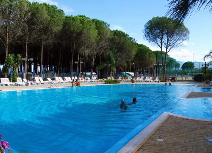 Villaggio Camping Thurium Mobilehome Happy Easy