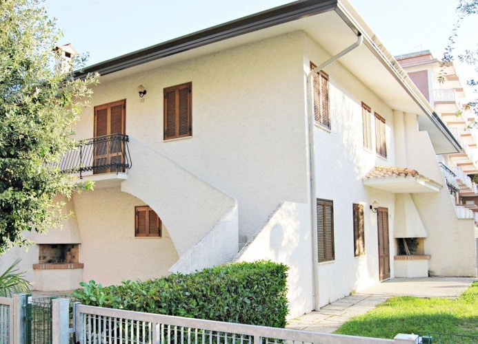 Villa Mery Dreizimmer-Wohnung Tipo C1S Erdgeschoss 