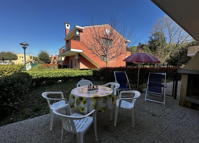 Residenz Michelangelo-Dreizimmerwohnung C6* seitlicher Poolblick 