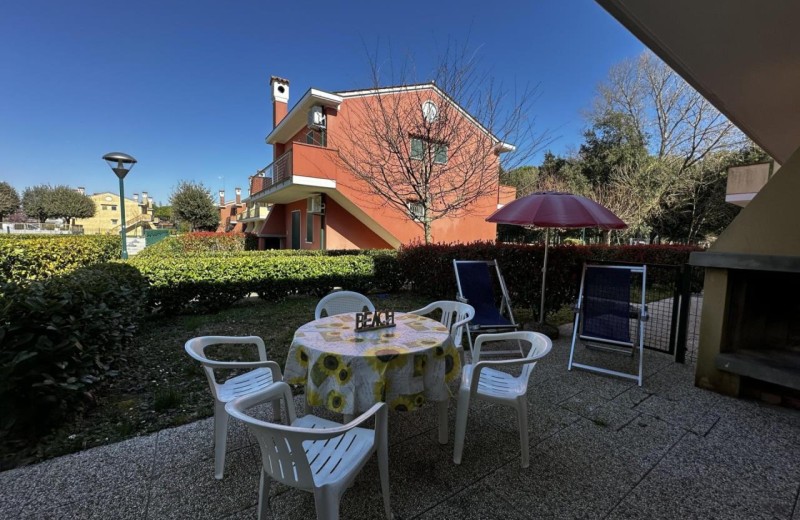 Residenz Michelangelo-Dreizimmerwohnung C6* seitlicher Poolblick 