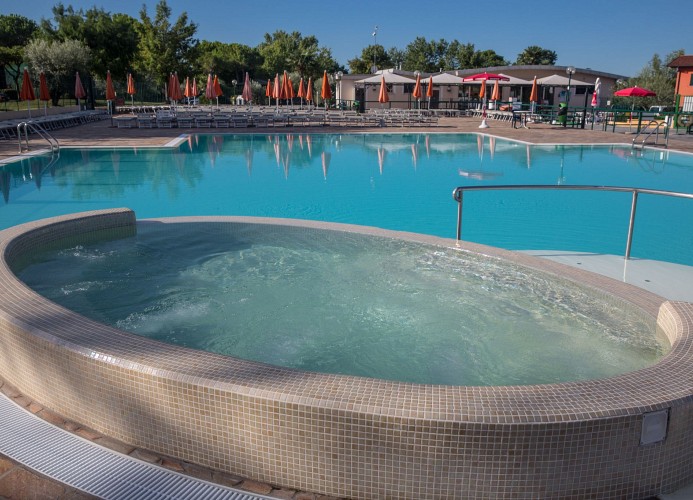 Ferienpark Garda Village Maxicaravan Deluxe 