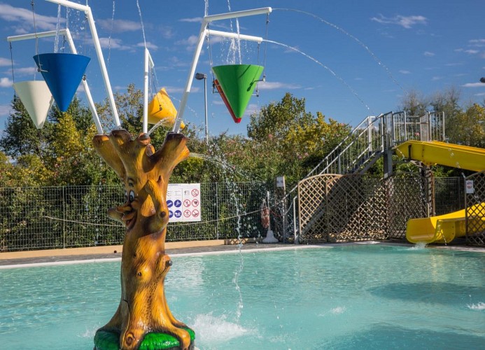 Ferienpark Garda Village Dreizimmer-Bungalow Trilo Comfort 