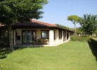 Front Lake Resort Le Corti del Lago Dreizimmer-Bungalow Trilo A3