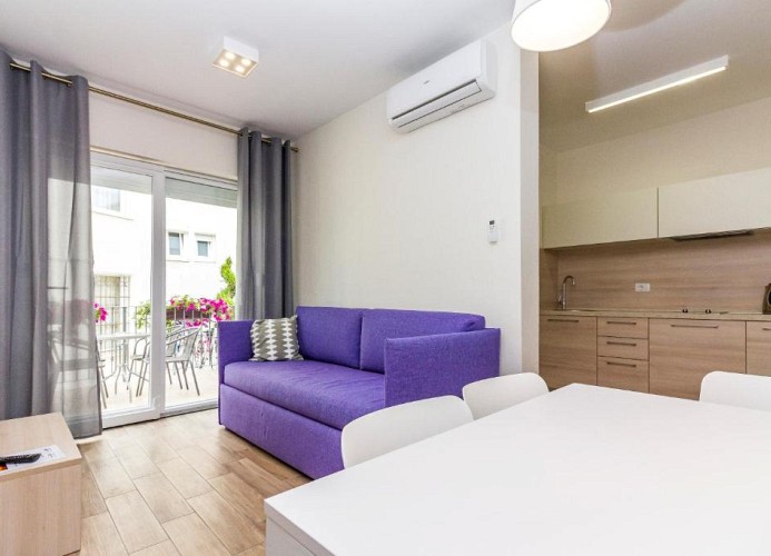 Villa Nina Apartments Zweizimmer-Wohnung mit Terrasse 2+1