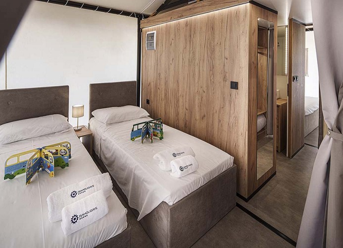 Barricata Holiday Village Boutique