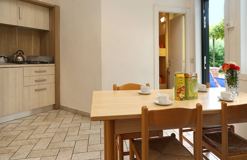 Feriendorf Cisano San Vito Dreizimmer-Bungalow Zaffiro