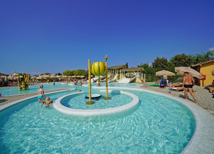 Ferienanlage Piani di Clodia Zweizimmer-Bungalow Bilo Amore 